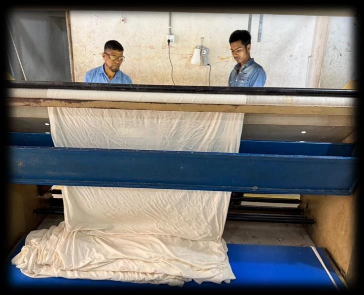 Fabric inspection in the Classic Knitting finishing section